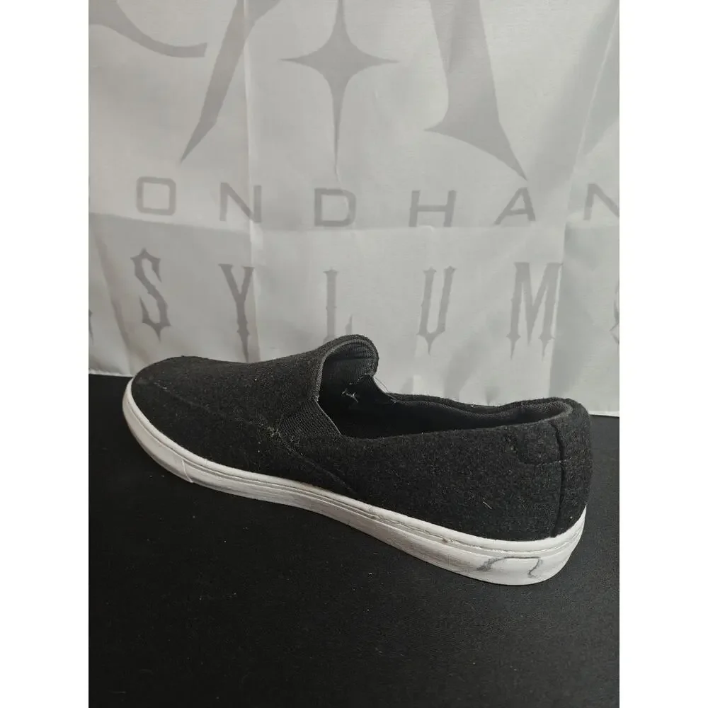 NWT Cuater Men's 9 Phenom Slip On Black / Gray 4MU190- Travis Mathew Blemishes